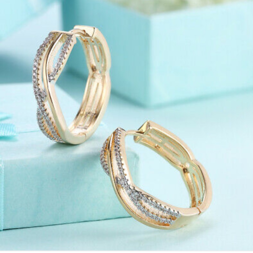 NWT 18k GOLD SILVER HOOP EARRINGS NEW< $100 retail - Picture 3 of 5